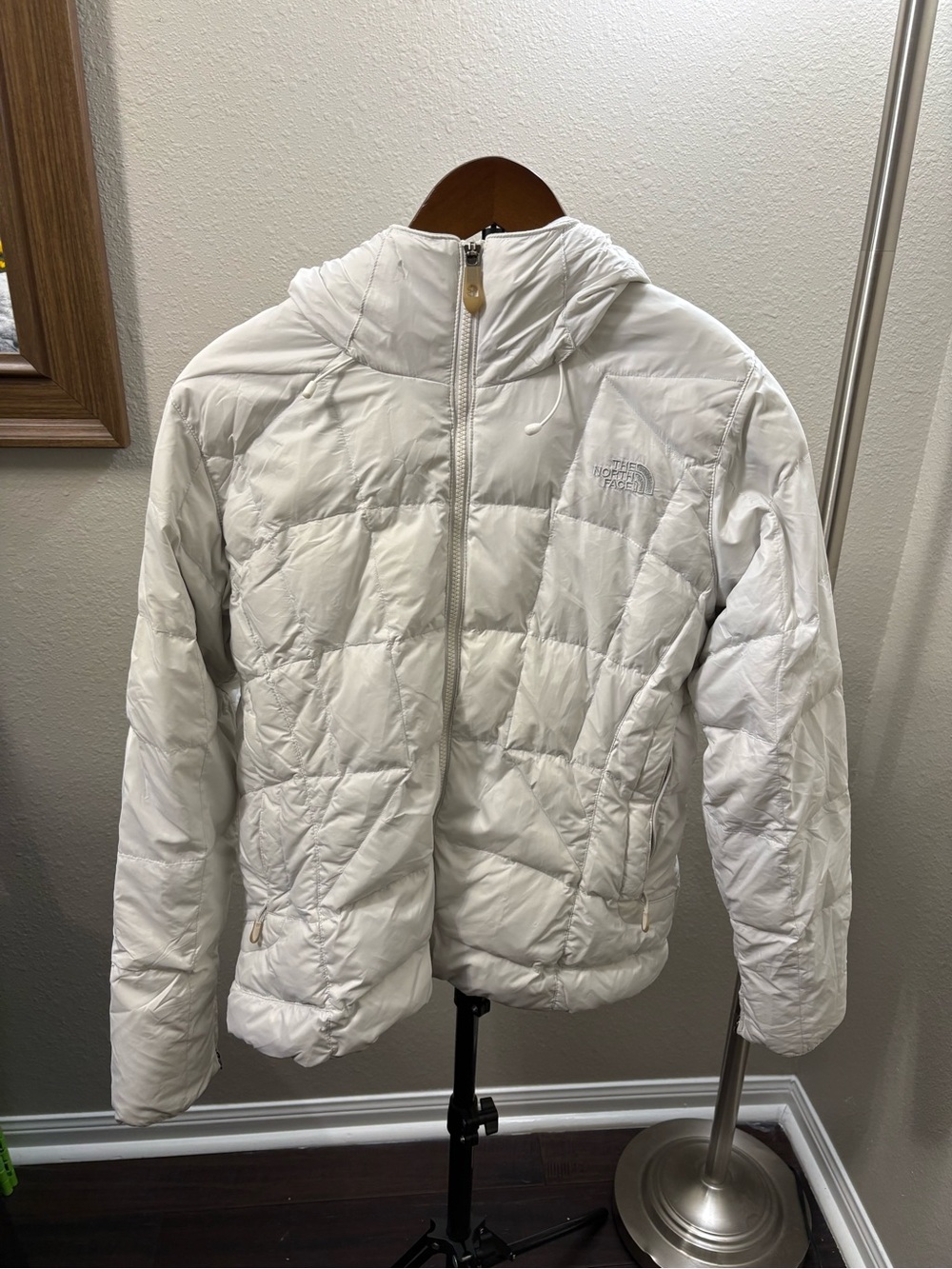 The North Face Women's White Quilted Packable Puffer Jacket